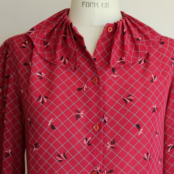 Vintage 1980s Blouse, Koret of California Red Windowpane Check Top with Ruffle - Picture 6 of 10